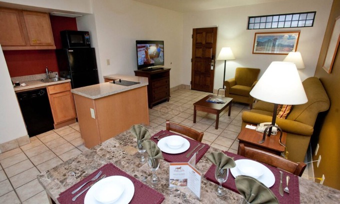 Sedona Condo | Breath-taking views of the red rocks, & it is located near popular attractions.
