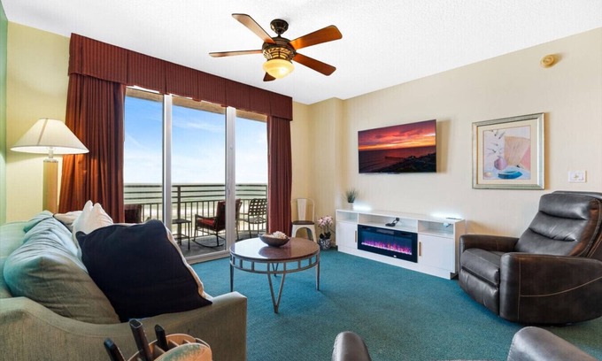 Daytona Beach Apartment | Breathtaking 2BR condo with Private Oceanfront Balcony @ Wyndham Ocean Walk Resort