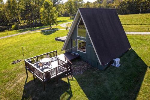 Makanda Ski Chalet | Breathtaking A-frame with Impressive Nature Views in Carbondale, Illinois