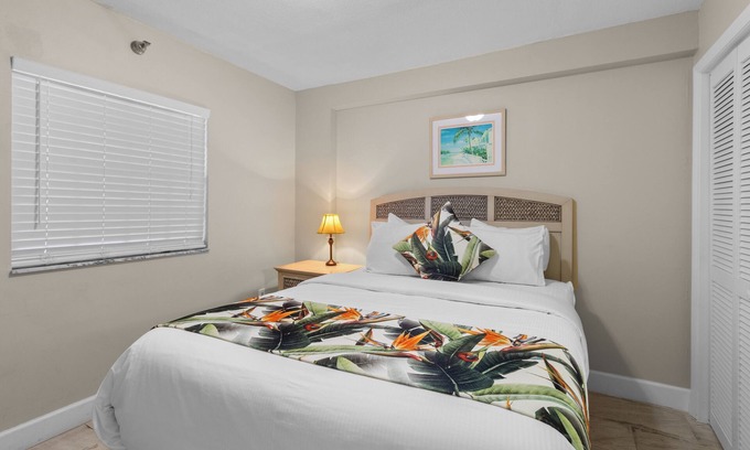 Tavernier Apartment | Breathtaking Coastal Escape! 3 Spacious Suites | Outdoor Pool + Beach Access