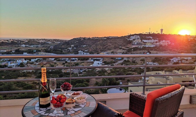 Patio Apartment | Breathtaking SunSet View Penthouse by Be Cherish