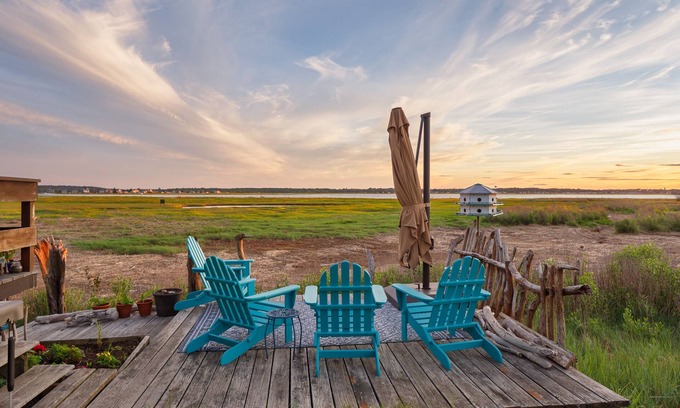 Newburyport House | Breathtaking Sunsets on Plum Island at Blue Moon