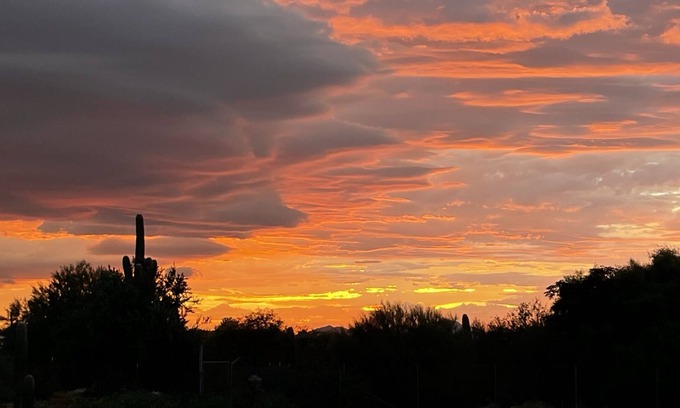 Picture Rocks House | Breathtaking sunsets on a safe beautiful acre newly renovated.