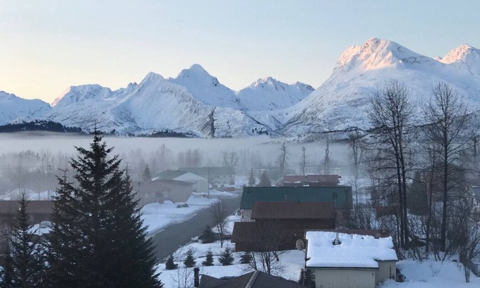 Valdez House | BREATHTAKING VIEW, PRIVATE ENTRY, ROMANTIC GETAWAY