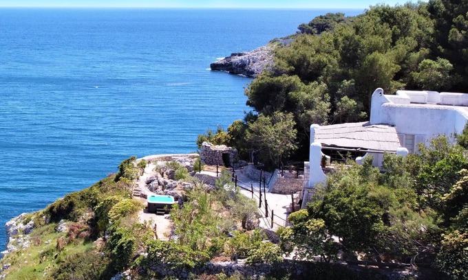 Castro Marina Villa | Breathtaking whirlpool villa&office w/sea access