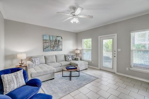 Corpus Christi House | Breezeways #303