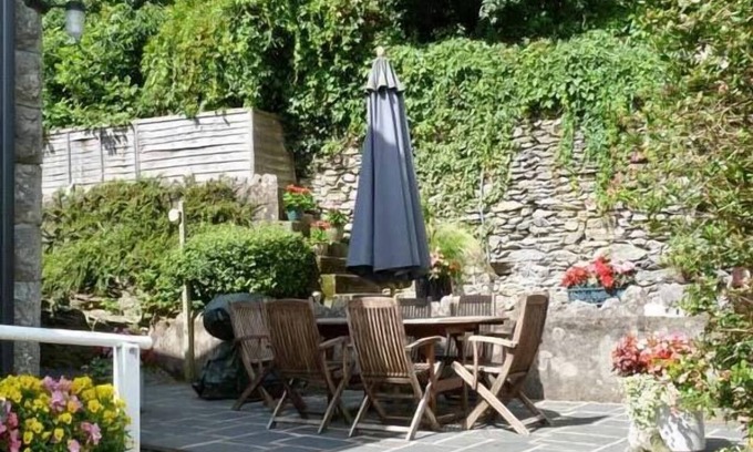 Lindale Cottage | Briarcliffe Cottage