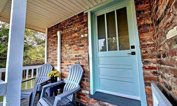 Bristol Apartment | Brickhaven Studio: Bristol's First Brickmason's 1880s Kitchen turned to Studio!