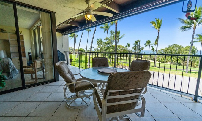 Keauhou Condo | BRIDGE unit no stairs 2 bedrm 2 bath with AC. Gorgeous Sunsets Walk to Bay!