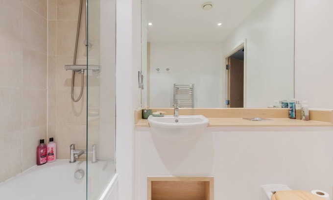 Prince's Apartment | Bright 1BD Flat Near Iconic London Landmarks