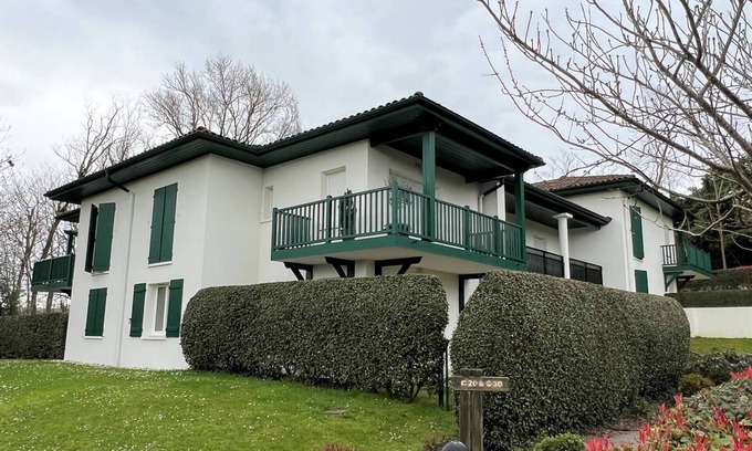 Cambo-les-Bains Apartment | Bright 1BR Apartment with Terrace, WiFi, Parking - Close to Downtown Cambo-les-Bains