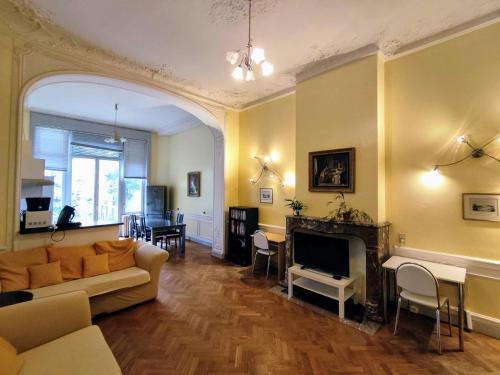 Etterbeek Apartment | Bright 1BR with terrace near Montgomery