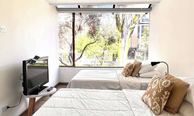 Chico Reservado Apartment | Bright 2BR in Parque de la 93