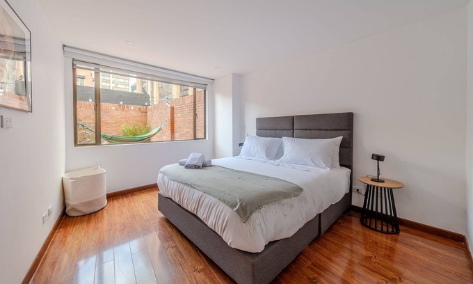 Chapinero House | Bright 3BR @Commercial district with private terrace