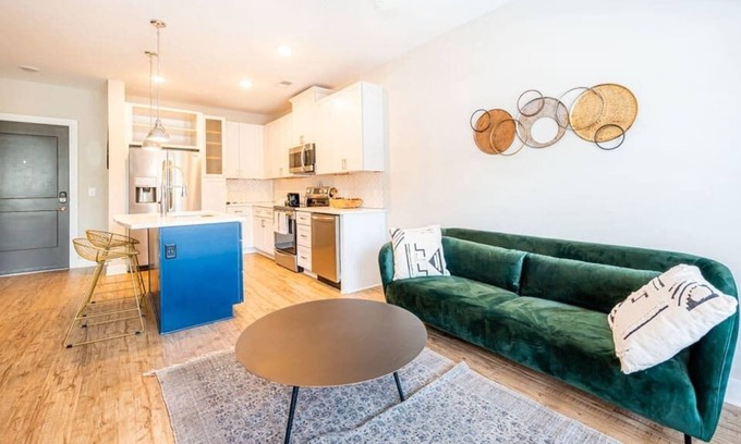 Plaza Midwood Apartment | Bright and Pretty 1BR with Pool & Gym