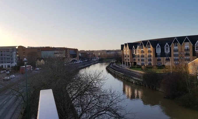 Maidstone Apartment | Bright and Sunny 2bedroom apartment in Maidstone near town centre