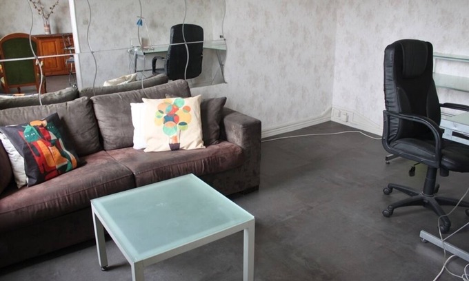 Cahors Apartment | Bright apartment, 10 mn walk from town center, Valentré bridge, private parking.