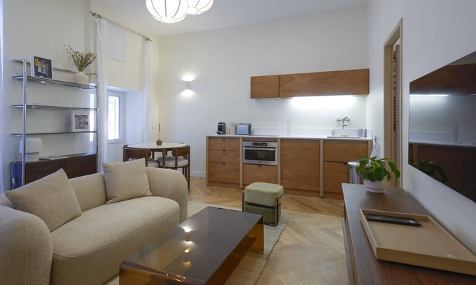 Saint-Lambert Apartment | Bright apartment in the heart of Endoume