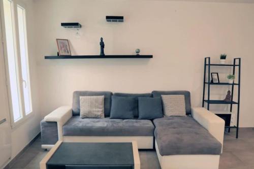 Le Camas Apartment | Bright apartment in the heart of Marseille