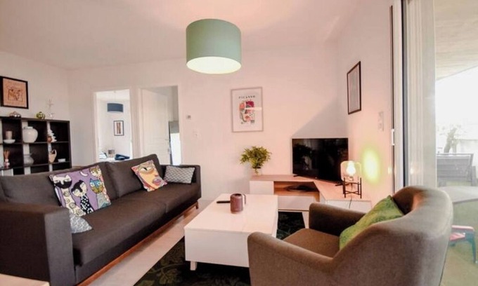 Mimizan Apartment | Bright apartment near the lake