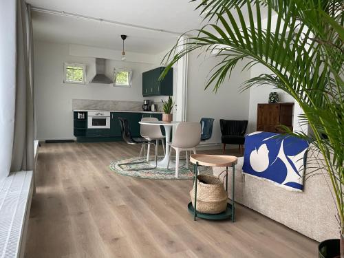 Sint-Amandsberg Apartment | Bright apartment with private parking near Ghent city centre