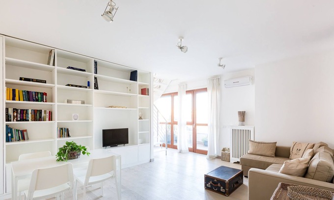 Garbatella Apartment | Bright Apartment with spacious balconies