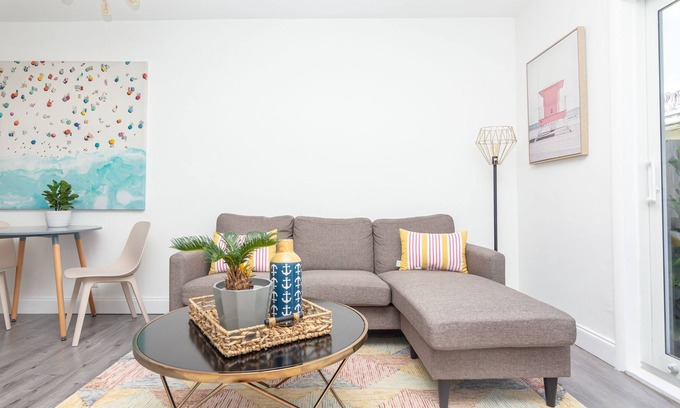 Middle River Terrace House | Bright Garden Getaway - w/ Private Patio & Parking