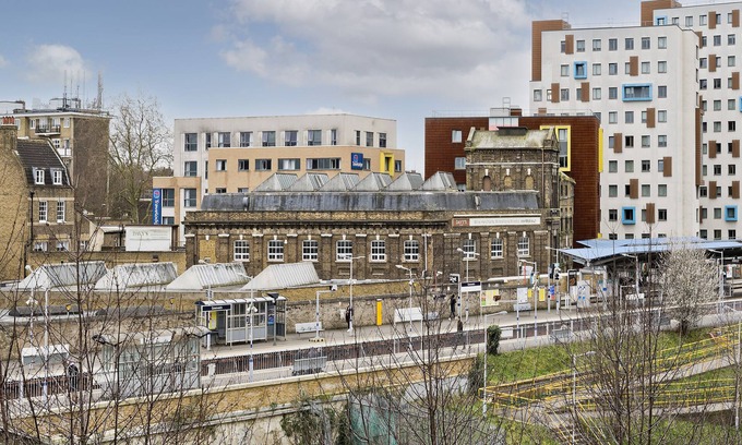 Greenwich West Apartment | Bright Greenwich flat near Canary Wharf by UnderTheDoormat