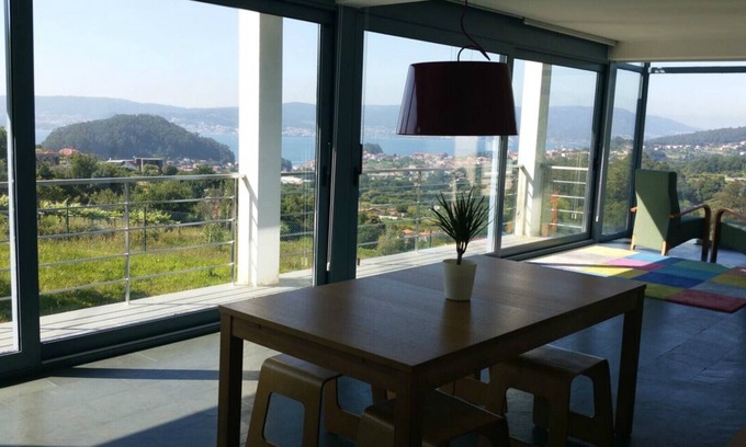 Marin House | BRIGHT HOUSE IN THE LOWER RIAS. IDEAL FOR FAMILIES. A STONE'S THROW FROM THE BEACHES