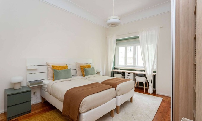 Alto do Pina Apartment | Bright Lovely Room | Shared Apartment