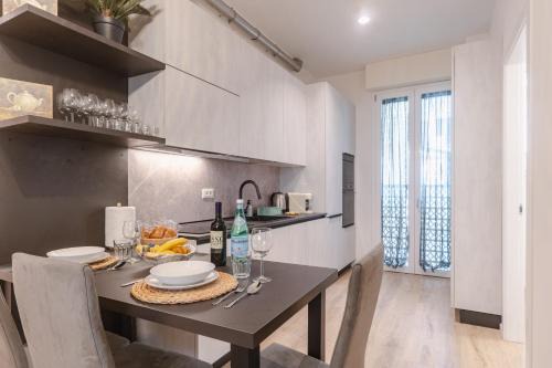 Santa Maria Novella Apartment | Bright & Modern 4 bedrooms Apartment in Center