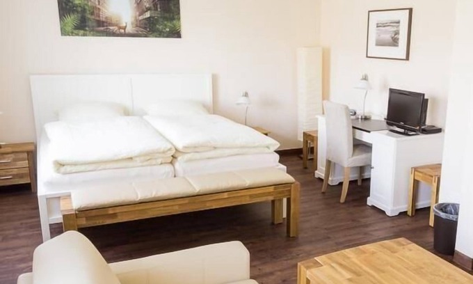 Telgte Apartment | Bright, modern furnishings for 8 people in the countryside