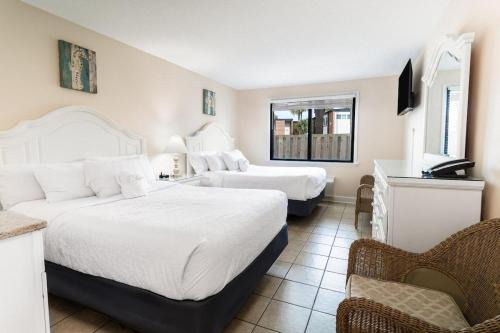 Litchfield by the Sea Apartment | Bright Modern Room First Floor Resort View