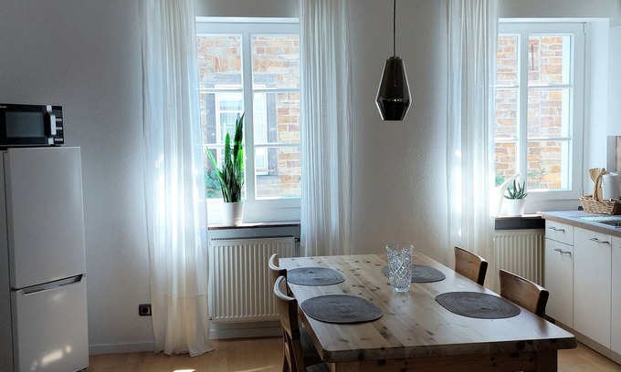 Winningen Apartment | Bright, spacious 38m2 apartment/studio for temporary living