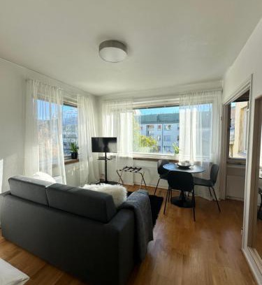 Punavuori Apartment | Bright Studio, Central Helsinki