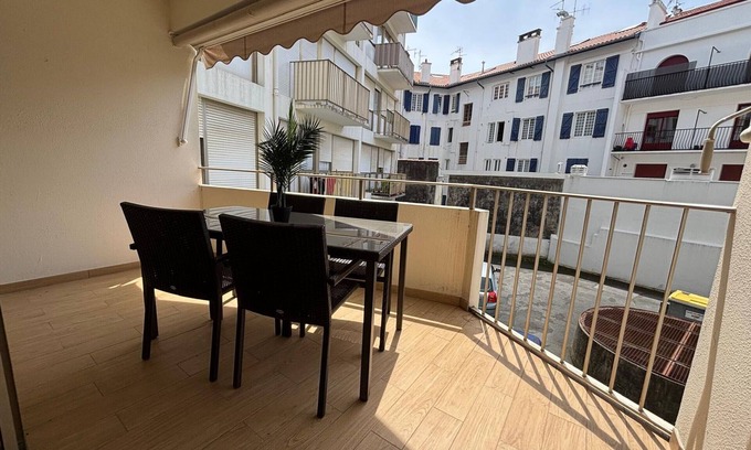 Hendaye Apartment | Bright studio in Hendaye, near the beach