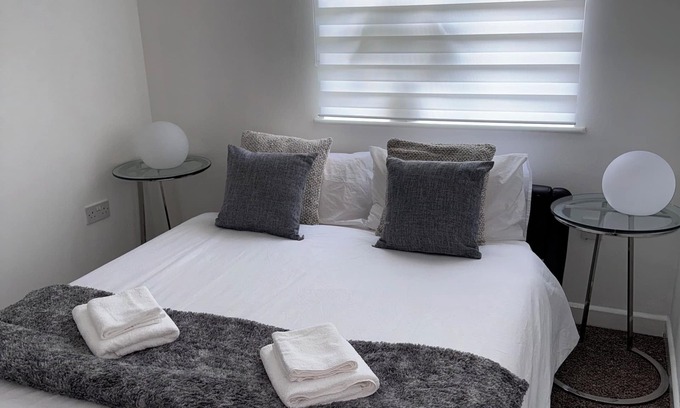 Walthamstow House | Bright Two Bedroom Flat