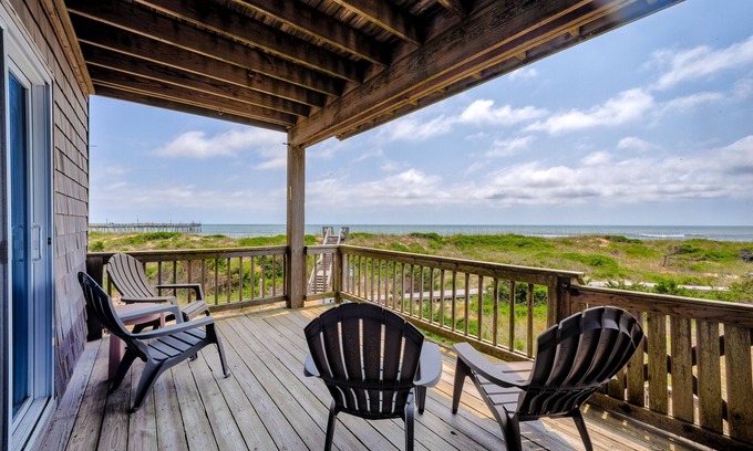 Avon Condo | Bright, updated oceanfront home with shared pool, private deck, & great views