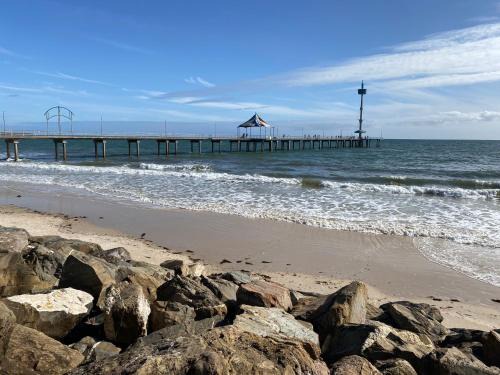 Brighton Apartment | Brighton Beachfront Esplanade Studio Apartment