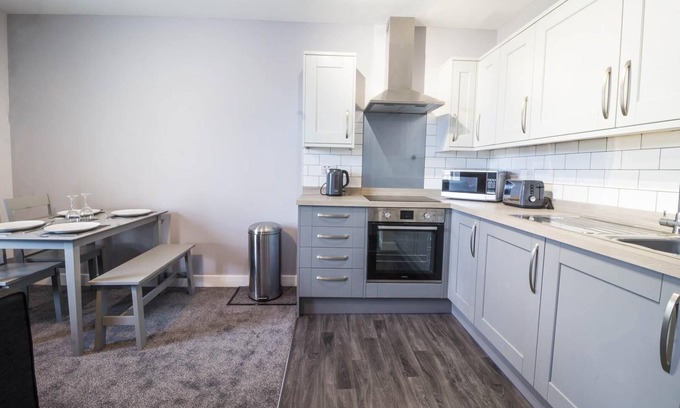 Great Yarmouth Apartment | Brilliant 4 berth seaside apartment in Great Yarmouth, Norfolk ref 99005S