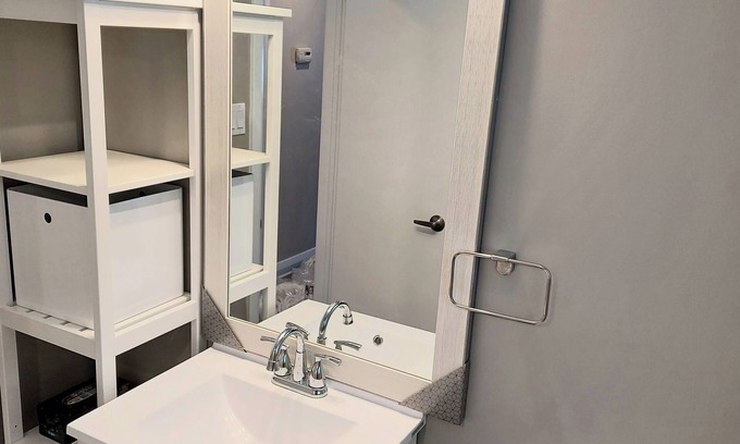 Ottawa Division House | Bring the whole family to this great place with lots of room for fun.