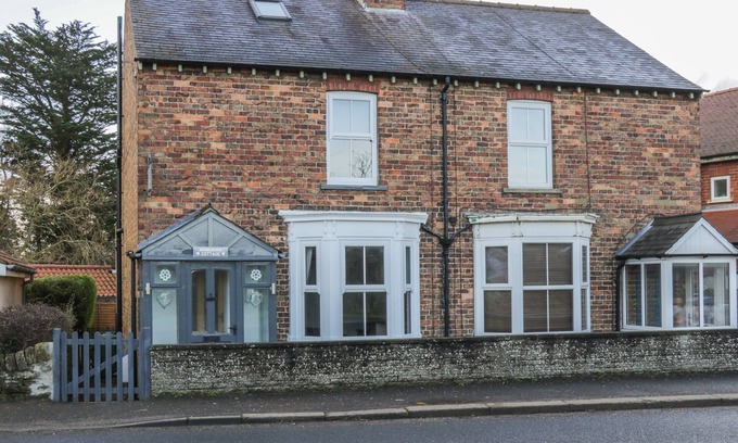 Burniston Cottage | BRINKBURN COTTAGE, pet friendly, with open fire in Burniston