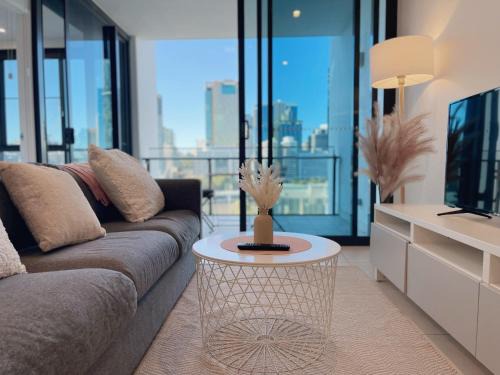 South Brisbane Apartment | Brisbane Skyline View 2Beds River view Apt