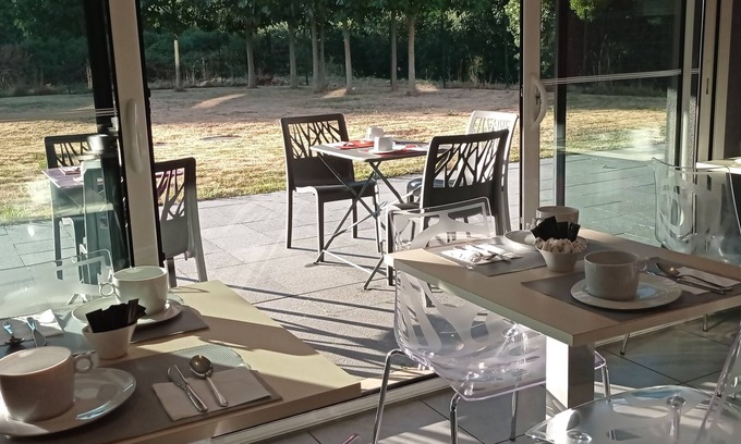 Theix-Noyalo Hotel | Brit Hotel Vannes-Theix