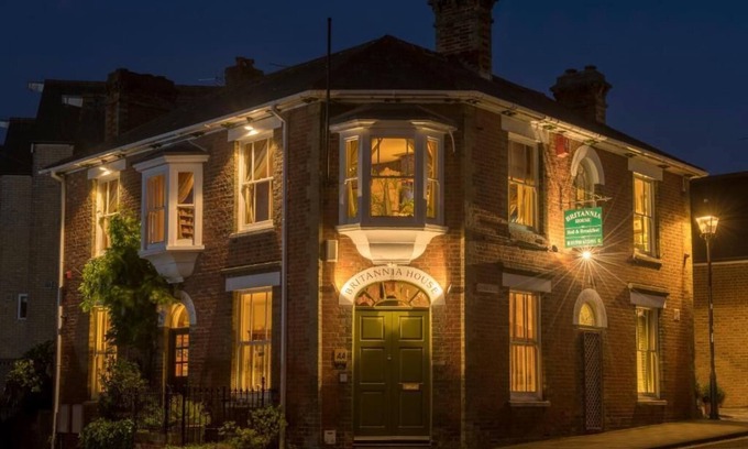 New Forest District Bed & Breakfast | Britannia House