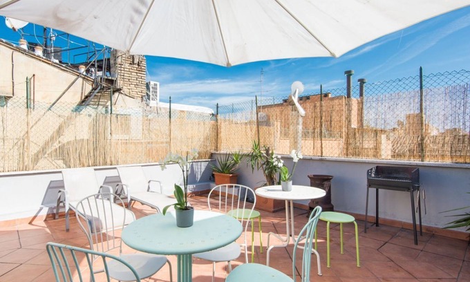 Rione XVIII Castro Pretorio Apartment | British Embassy Terrace Apartment