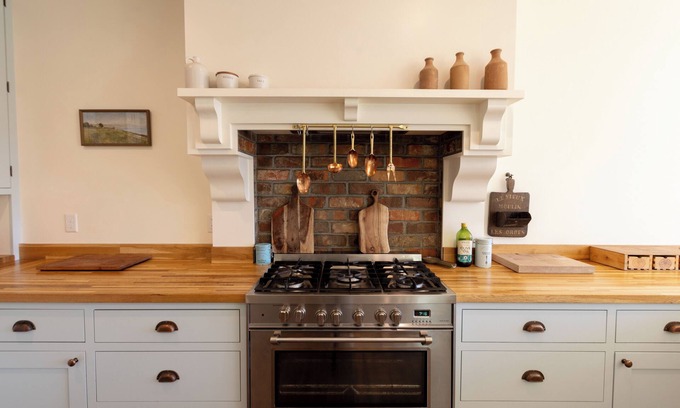 Sherwood Hills House | British style Farmhouse inthe foothills of Provo. Beautiful home. 7 bedrooms.