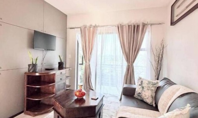 Greater Johannesburg Metropolitan Area Apartment | Broadacres Apartment - Full kitchen, with strong Wi Fi