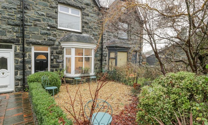 Llanbedr House | Bronwen House