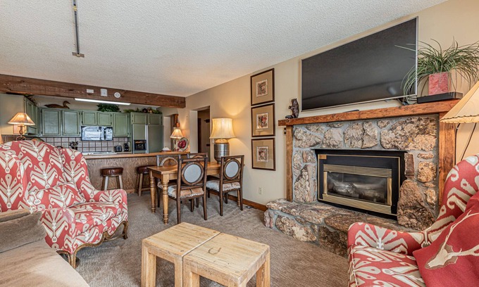 Steamboat Springs Condo | Bronze Tree 501 | Ski-In Condo with Panoramic Views and Indoor Pool